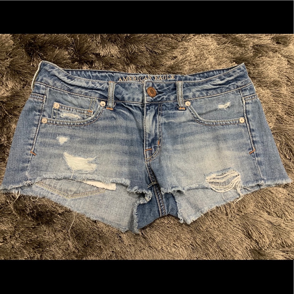 American eagle distressed shorts